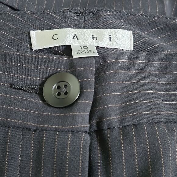 CAbi style #619L wide leg black pinstripe trousers, cuffed, size 10 - Picture 10 of 10